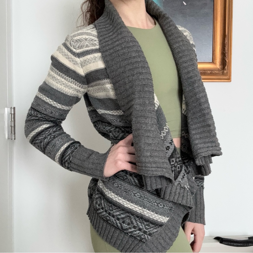 Forever 21 Fair Isle Striped Cardigan Gray Black Cream Fall Winter Elena Gilbert
